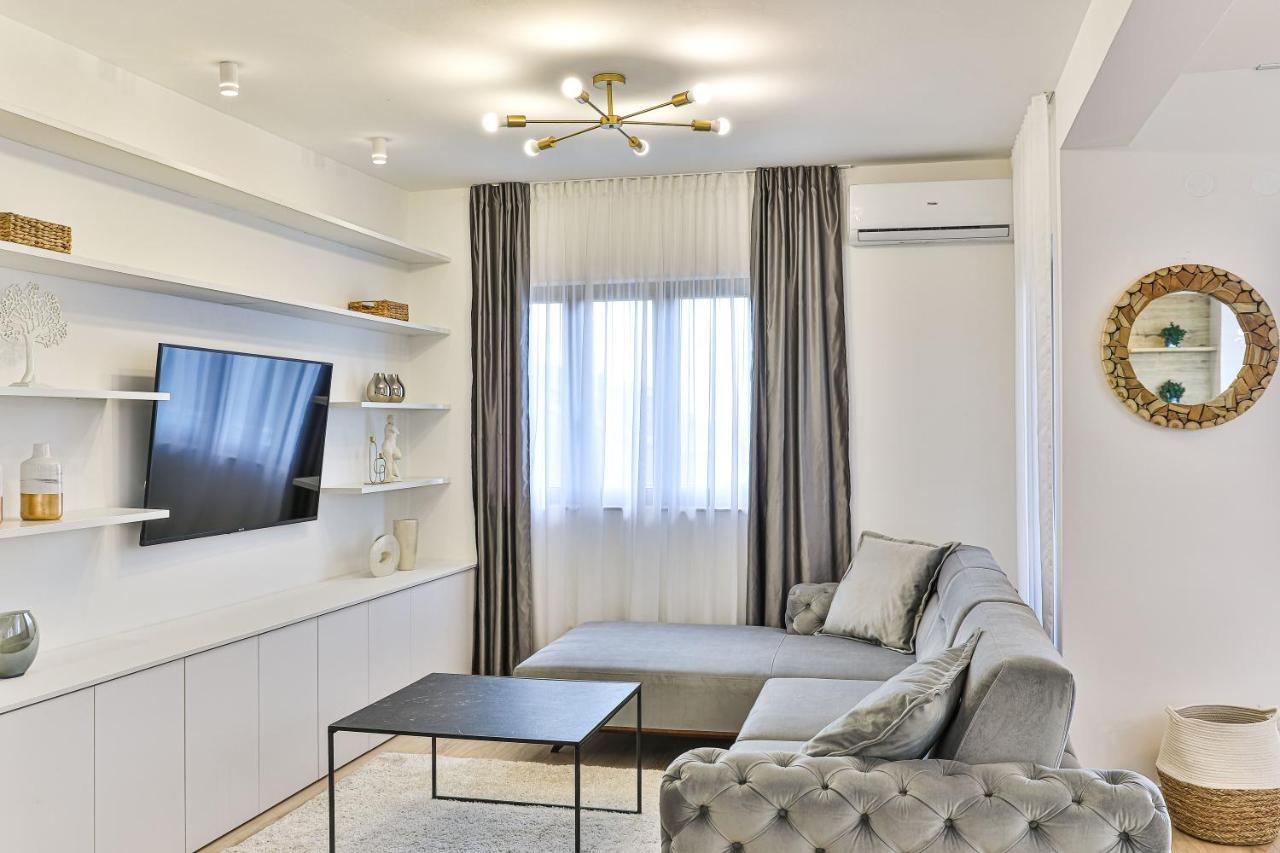 Apartmani Ana Каштела Экстерьер фото