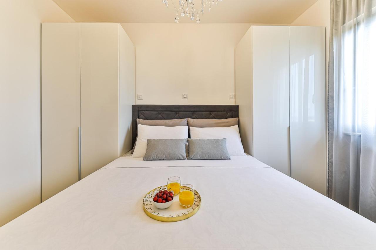 Apartmani Ana Каштела Экстерьер фото