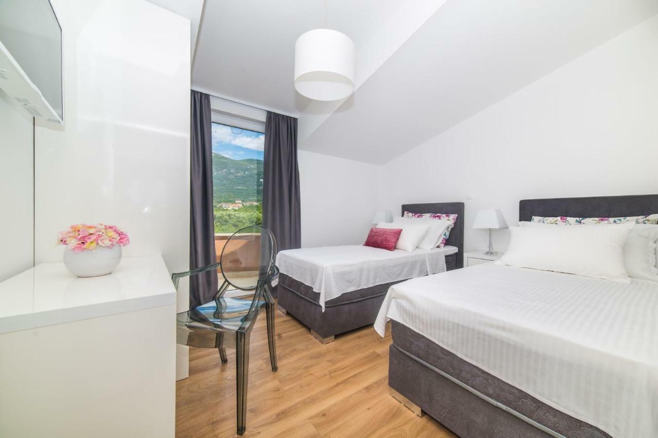 Apartmani Ana Каштела Экстерьер фото