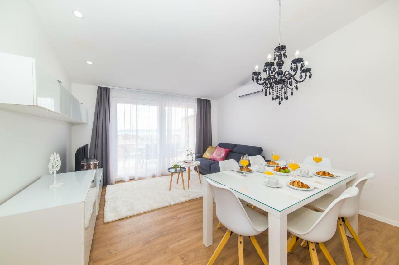 Apartmani Ana Каштела Экстерьер фото
