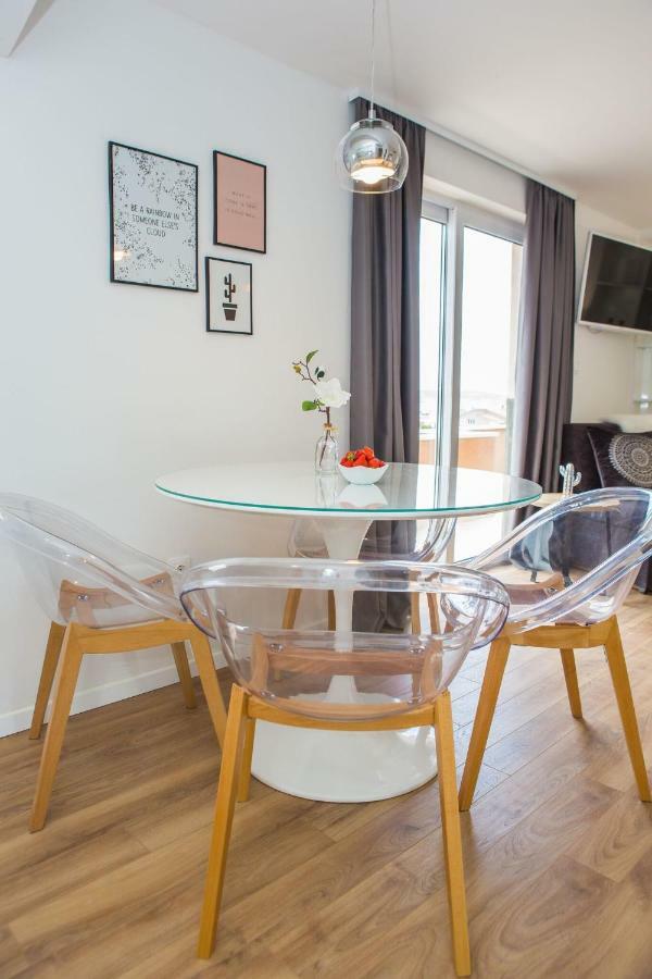 Apartmani Ana Каштела Экстерьер фото