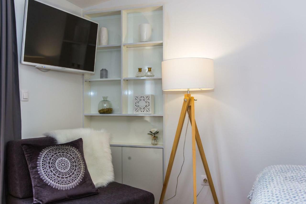 Apartmani Ana Каштела Экстерьер фото